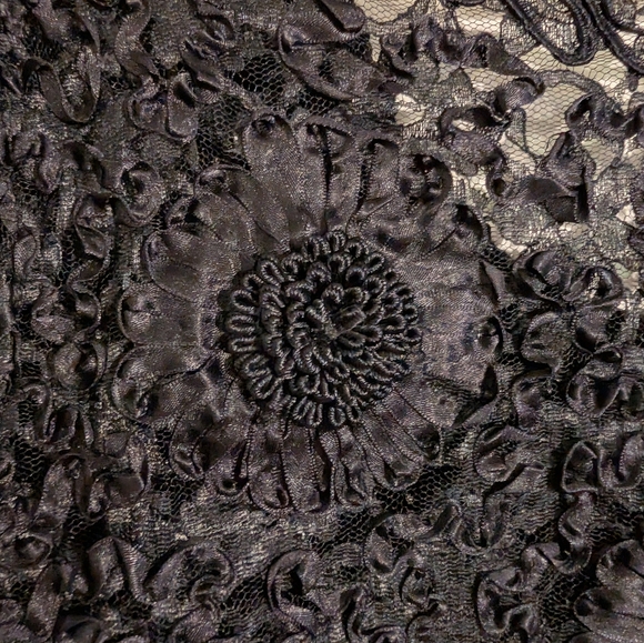 VINTAGE textured lace mesh top - size small - Picture 6 of 7